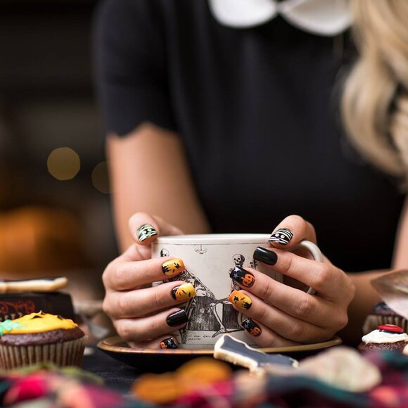 4/$20 - KISS ImPRESS Design Halloween Nails Medium Length - Abandoned - Picture 5 of 7